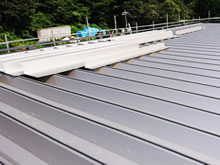 宏建総合産業　自社整備工場