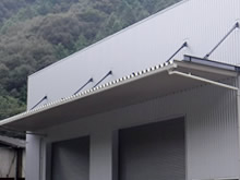 宏建総合産業　自社整備工場