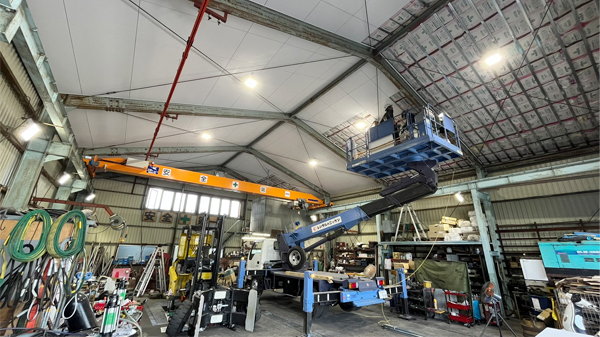 某自動車整備工場　断熱工事