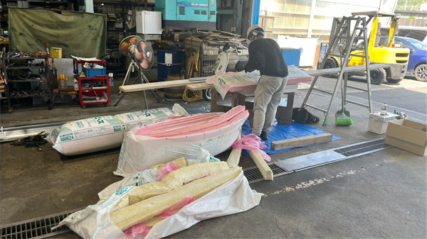 某自動車整備工場　断熱工事